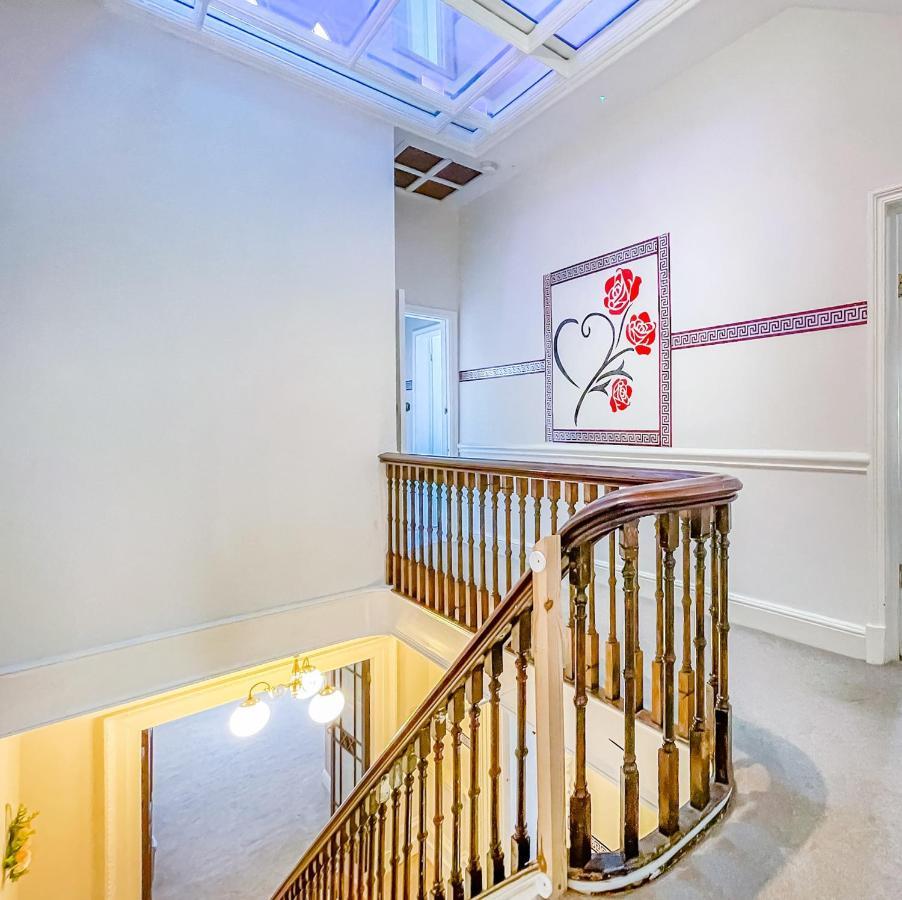 *Rd9Bc* For Your Most Relaxed & Cosy Stay + Free Parking + Free Fast Wifi * Leeds  Exterior foto