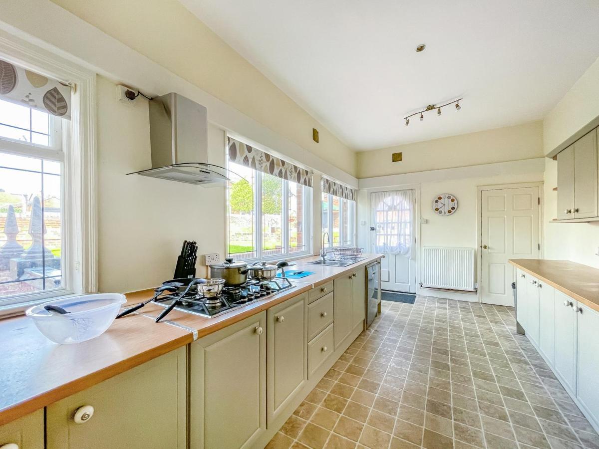 *Rd9Bc* For Your Most Relaxed & Cosy Stay + Free Parking + Free Fast Wifi * Leeds  Exterior foto